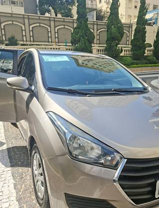 HYUNDAI HB20 1.6 COMFORT PLUS 16V FLEX 4P AUTOMÁTICO HYUNDAI HB20 1.6 COMFORT PLUS 16V FLEX 4P AUTOMÁTICO